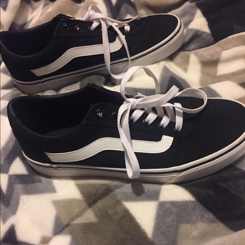 Vans low top